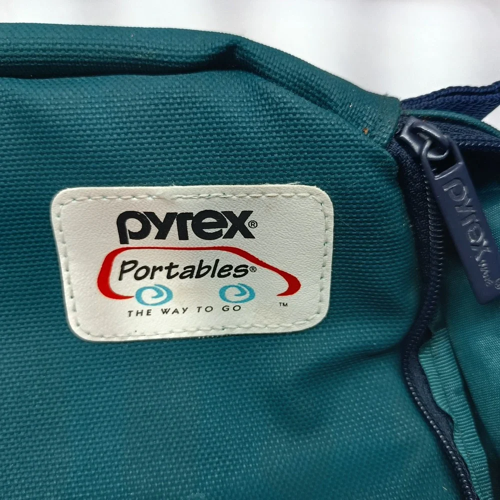 Pyrex Portables Insulated Food Carrier Bag 9x13 Casserole Green Tote Bag Only
